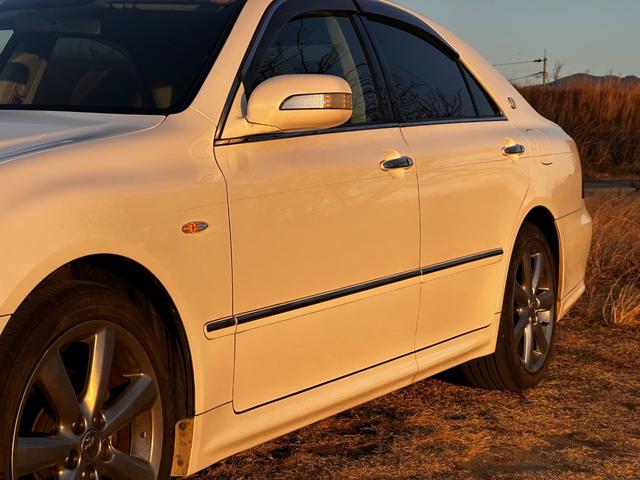 クラウン アスリート　プレミアムエディション　ボディーコーティング済み　特別仕様車　バックカメラ　パワーシート　　純正ナビ　クリアランスソナー　クルーズコントロール　ＨＩＤヘッドライト　純正１８インチＡＷ　プッシュスタート　スペアキー（32枚目）