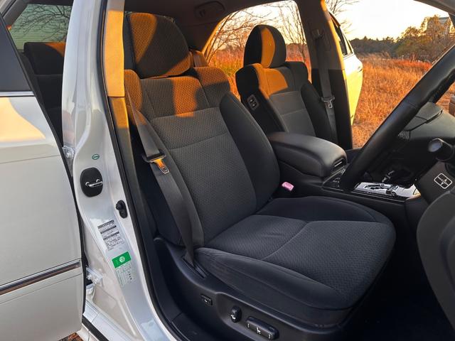 クラウン アスリート　プレミアムエディション　ボディーコーティング済み　特別仕様車　バックカメラ　パワーシート　　純正ナビ　クリアランスソナー　クルーズコントロール　ＨＩＤヘッドライト　純正１８インチＡＷ　プッシュスタート　スペアキー（53枚目）