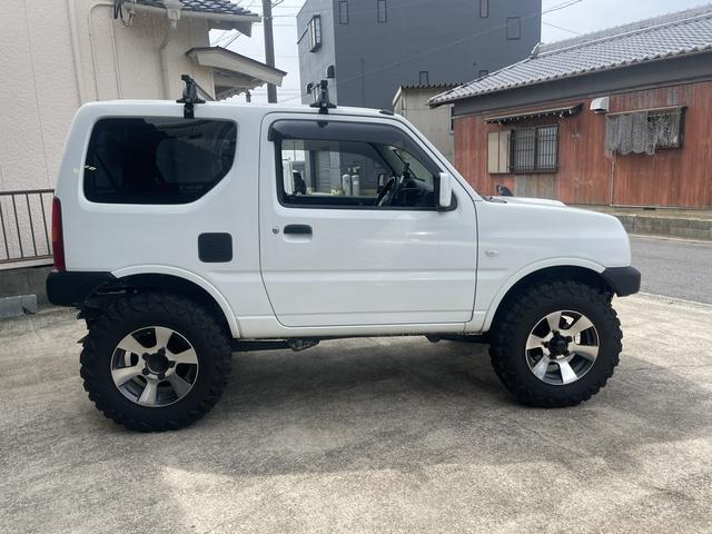 ジムニー ＸＧ　４ＷＤ　ＭＴ　ＡＢＳ　ＣＤ　ミュージックプレイヤー接続可　アルミホイール　衝突安全ボディ　エアコン（6枚目）