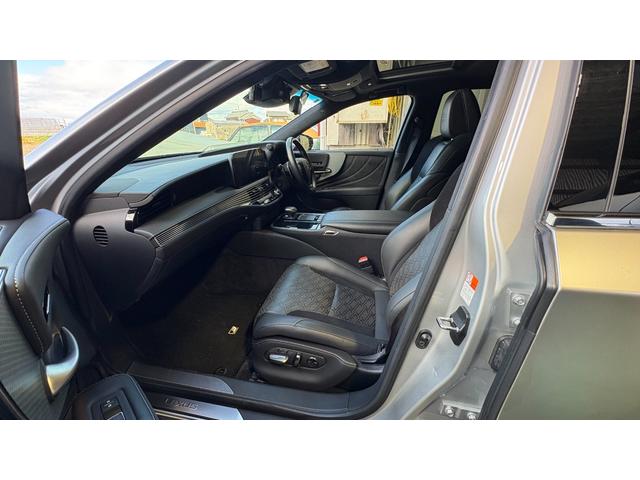 LS LS500h Fスポーツ ドライブレコーダー クリアランスソナー レーンアシスト オートクルーズコントロール パークアシスト フロントカメラ TV アルミホイール オートマチックハイビーム サンルーフ シートヒーター(22枚目)