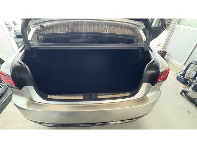 LS LS500h Fスポーツ ドライブレコーダー クリアランスソナー レーンアシスト オートクルーズコントロール パークアシスト フロントカメラ TV アルミホイール オートマチックハイビーム サンルーフ シートヒーター(34枚目)