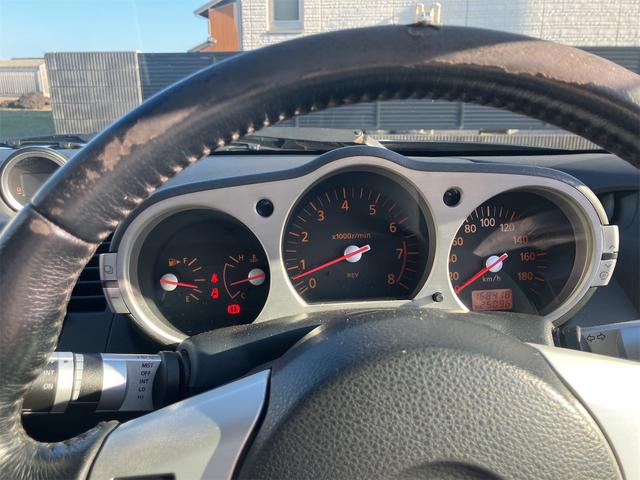 フェアレディZ ベースグレード ETC AT HID キーレスエントリー アルミホイール 盗難防止システム 衝突安全ボディ ABS ESC CD DVD再生 エアコン パワーステアリング パワーウィンドウ(3枚目)