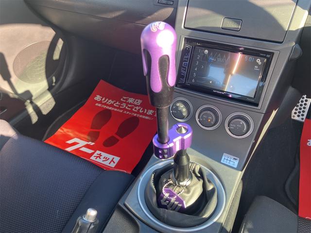 フェアレディZ ベースグレード ETC AT HID キーレスエントリー アルミホイール 盗難防止システム 衝突安全ボディ ABS ESC CD DVD再生 エアコン パワーステアリング パワーウィンドウ(7枚目)