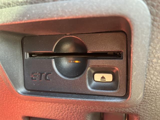 フェアレディZ ベースグレード ETC AT HID キーレスエントリー アルミホイール 盗難防止システム 衝突安全ボディ ABS ESC CD DVD再生 エアコン パワーステアリング パワーウィンドウ(10枚目)