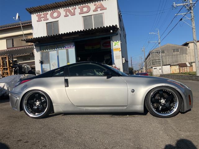 フェアレディZ ベースグレード ETC AT HID キーレスエントリー アルミホイール 盗難防止システム 衝突安全ボディ ABS ESC CD DVD再生 エアコン パワーステアリング パワーウィンドウ(15枚目)