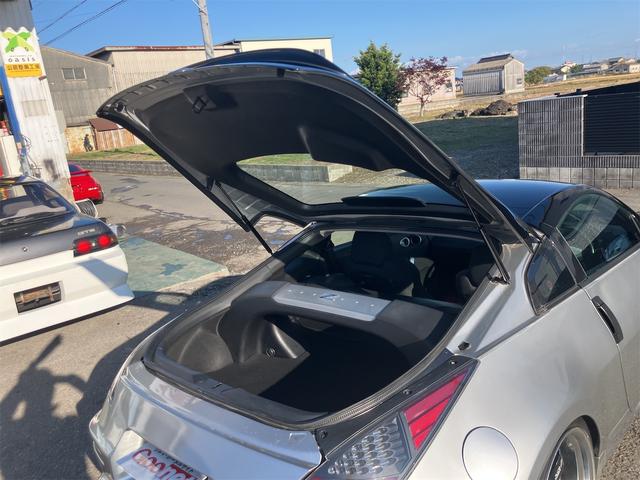 フェアレディZ ベースグレード ETC AT HID キーレスエントリー アルミホイール 盗難防止システム 衝突安全ボディ ABS ESC CD DVD再生 エアコン パワーステアリング パワーウィンドウ(27枚目)