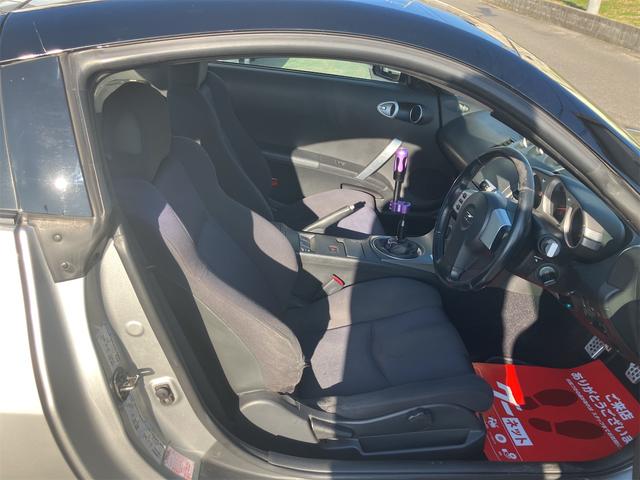 フェアレディZ ベースグレード ETC AT HID キーレスエントリー アルミホイール 盗難防止システム 衝突安全ボディ ABS ESC CD DVD再生 エアコン パワーステアリング パワーウィンドウ(32枚目)