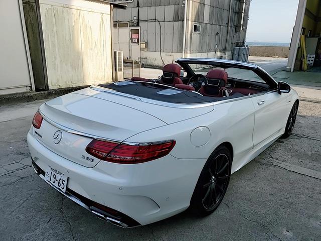 S63 4マチック カブリオレ 赤レザー純正ナビ フルセグ 走行中OK 全方位カメラ LEDヘッドライト 20インチAW(4枚目)