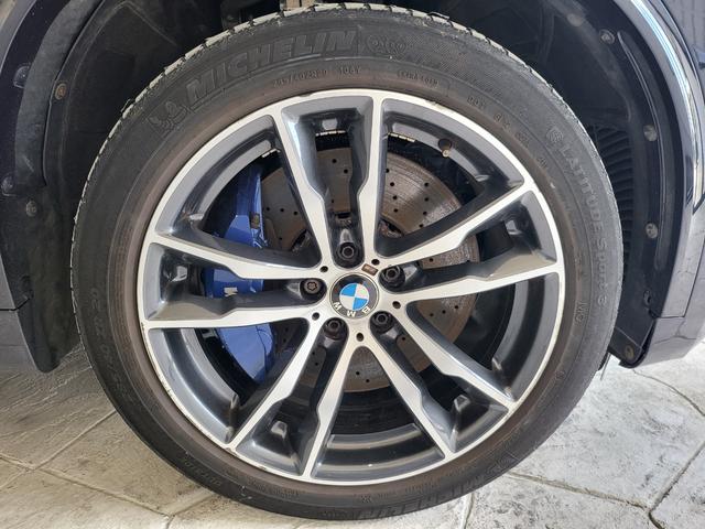 Ｘ５ Ｍ ベースグレード　サンルーフ　茶革シート　前席ベンチレーション＆シートヒーター　後席シートヒーター　純正ナビ　フルセグ　全周囲カメラ　ヘッドアップディスプレイ　ハーマンカードン　２０ＡＷ（46枚目）