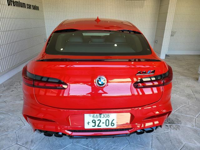 X4 M コンペティション 革シート 前席ベンチレーション&シートヒーター 後席シートヒーター 純正ナビ フルセグ 全周囲カメラ カーボン(Fスポイラー・サイドスカート) カーボンインテリア H&Rダウンサス 21AW(6枚目)