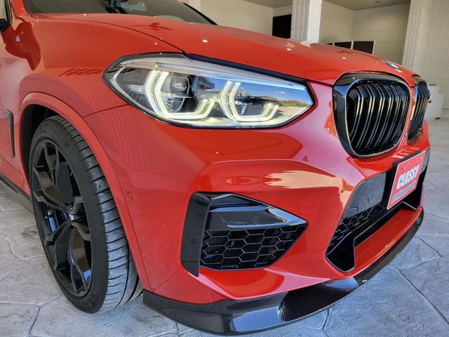 X4 M コンペティション 革シート 前席ベンチレーション&シートヒーター 後席シートヒーター 純正ナビ フルセグ 全周囲カメラ カーボン(Fスポイラー・サイドスカート) カーボンインテリア H&Rダウンサス 21AW(32枚目)
