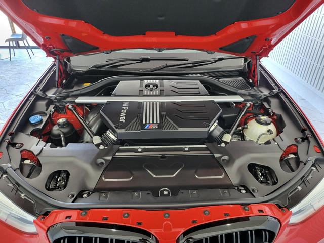 X4 M コンペティション 革シート 前席ベンチレーション&シートヒーター 後席シートヒーター 純正ナビ フルセグ 全周囲カメラ カーボン(Fスポイラー・サイドスカート) カーボンインテリア H&Rダウンサス 21AW(41枚目)