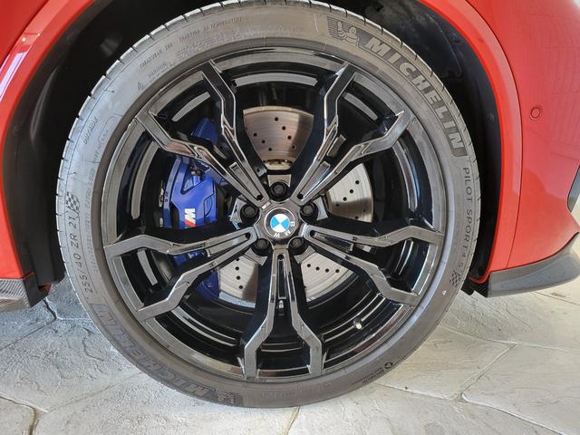 X4 M コンペティション 革シート 前席ベンチレーション&シートヒーター 後席シートヒーター 純正ナビ フルセグ 全周囲カメラ カーボン(Fスポイラー・サイドスカート) カーボンインテリア H&Rダウンサス 21AW(43枚目)