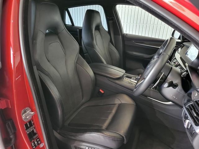 Ｘ６ Ｍ ベースグレード　サンルーフ　黒革シート　リヤエンターテインメントシステム　前席ベンチレーション＆シートヒーター　後席シートヒーター　純正ナビ　フルセグ　バックカメラ　ハーマンカードン　２１ＡＷ（9枚目）