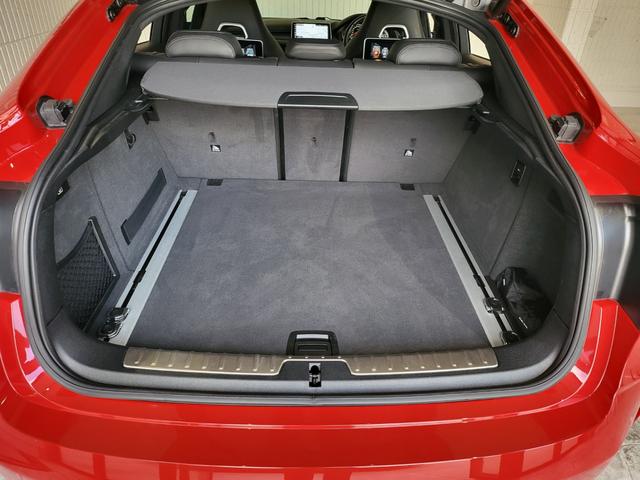Ｘ６ Ｍ ベースグレード　サンルーフ　黒革シート　リヤエンターテインメントシステム　前席ベンチレーション＆シートヒーター　後席シートヒーター　純正ナビ　フルセグ　バックカメラ　ハーマンカードン　２１ＡＷ（18枚目）