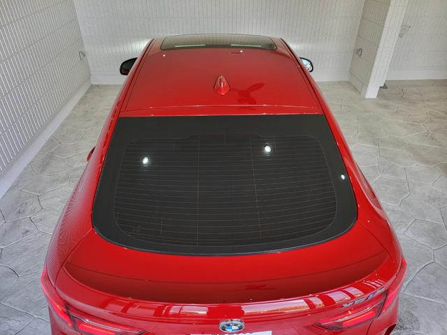 Ｘ６ Ｍ ベースグレード　サンルーフ　黒革シート　リヤエンターテインメントシステム　前席ベンチレーション＆シートヒーター　後席シートヒーター　純正ナビ　フルセグ　バックカメラ　ハーマンカードン　２１ＡＷ（30枚目）