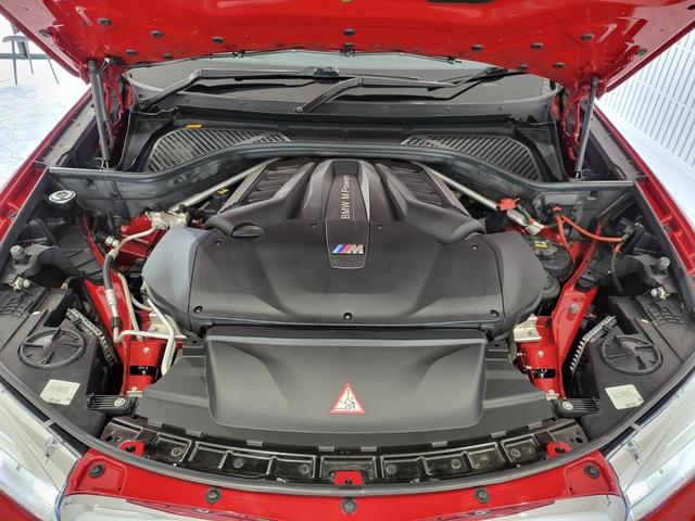 Ｘ６ Ｍ ベースグレード　サンルーフ　黒革シート　リヤエンターテインメントシステム　前席ベンチレーション＆シートヒーター　後席シートヒーター　純正ナビ　フルセグ　バックカメラ　ハーマンカードン　２１ＡＷ（43枚目）