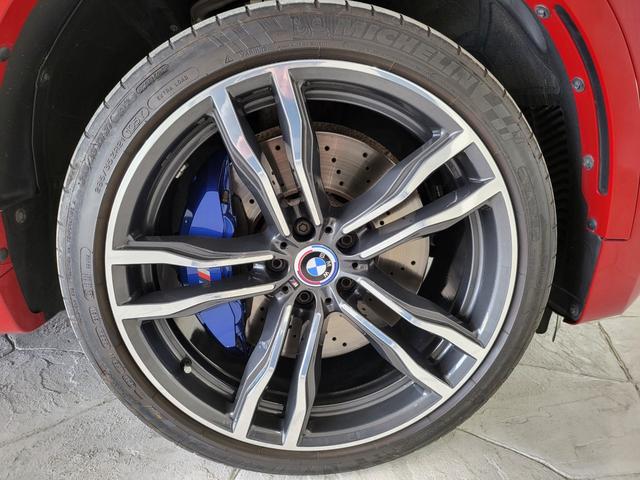 Ｘ６ Ｍ ベースグレード　サンルーフ　黒革シート　リヤエンターテインメントシステム　前席ベンチレーション＆シートヒーター　後席シートヒーター　純正ナビ　フルセグ　バックカメラ　ハーマンカードン　２１ＡＷ（45枚目）