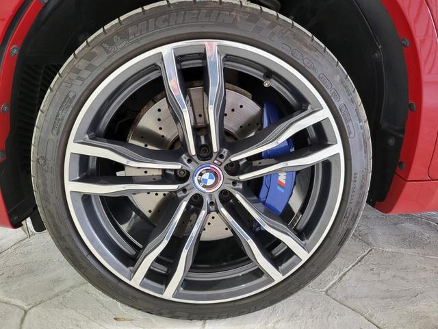 Ｘ６ Ｍ ベースグレード　サンルーフ　黒革シート　リヤエンターテインメントシステム　前席ベンチレーション＆シートヒーター　後席シートヒーター　純正ナビ　フルセグ　バックカメラ　ハーマンカードン　２１ＡＷ（46枚目）