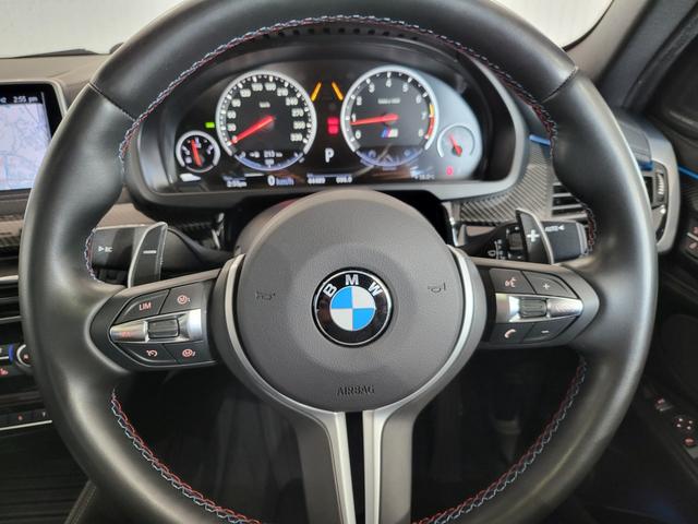 Ｘ６ Ｍ ベースグレード　サンルーフ　黒革シート　リヤエンターテインメントシステム　前席ベンチレーション＆シートヒーター　後席シートヒーター　純正ナビ　フルセグ　バックカメラ　ハーマンカードン　２１ＡＷ（57枚目）