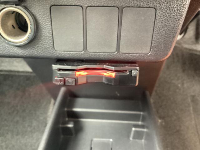 今では必需品のＥＴＣも付いております。高速道路での出入りもスムーズ。渋滞緩和にもなりエコにも繋がります。