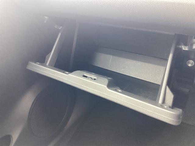 収納もたくさん付いています。大きなものから小さなものまで使う方の気持ちを考えた気遣いが嬉しいですね♪