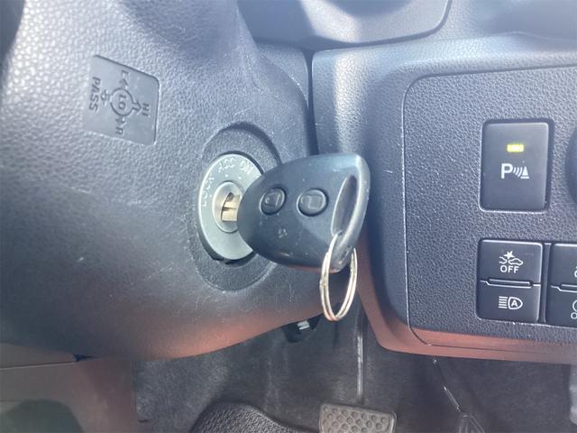 ミライース Ｌ　ＳＡＩＩＩ　バックカメラ　ナビ　クリアランスソナー　衝突被害軽減システム　オートマチックハイビーム　キーレスエントリー　アイドリングストップ　ＣＶＴ　ＡＢＳ　ＥＳＣ　ＵＳＢ　ミュージックプレイヤー接続可（12枚目）