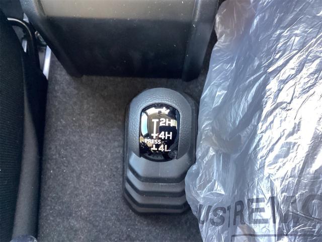 ジムニー ＸＣ　４ＷＤ　クリアランスソナー　オートクルーズコントロール　レーンアシスト　衝突被害軽減システム　オートライト　ヘッドライトウォッシャー　スマートキー　アイドリングストップ　電動格納ミラー　シートヒーター（7枚目）