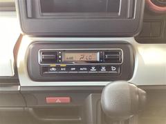 気温に合わせて直感的に操作することで、車内をいつでも快適に保てます。 4