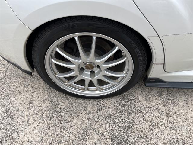 インプレッサ WRX STI Aライン 4WD ドライブレコーダー ETC オートクルーズコントロール バックカメラ ナビ アルミホイール HID AT スマートキー 電動格納ミラー 盗難防止システム パワーシート 衝突安全ボディ ABS(27枚目)