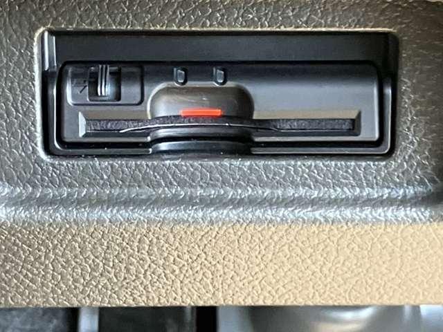 キューブ １．５　１５Ｘ　Ｖセレクション　［メモリーナビ・ＴＶ］（5枚目）