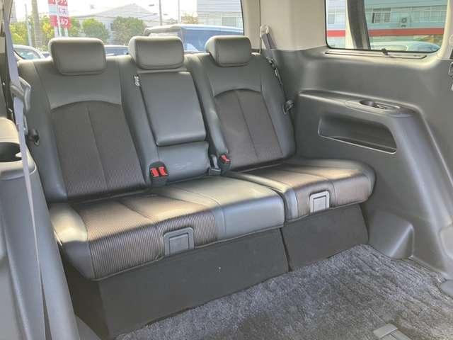 エルグランド ２．５　２５０ハイウェイスターＳ　［メモリーナビ・ＴＶ］（13枚目）