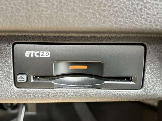 リーフ Ｘ　Ｖセレクション　［ニッサンコネクトナビ・プロパイロット・アラウンドビューモニター・ＥＴＣ２．０・前席シートヒーター・ハンドルヒーター・ＵＳＢ・ＨＤＭＩ端子］（6枚目）