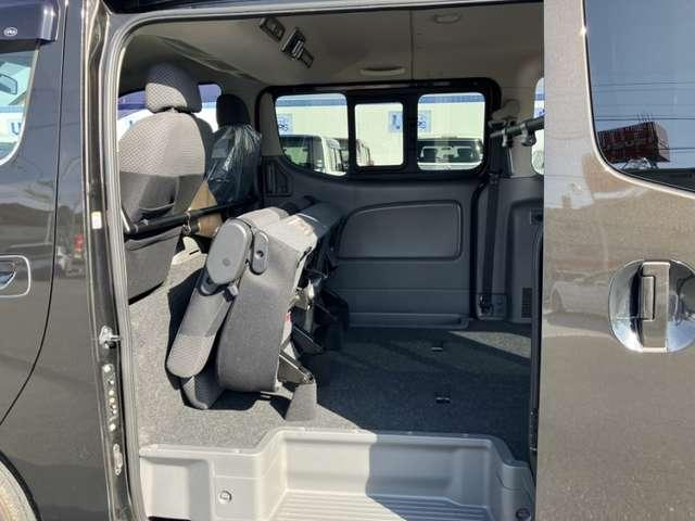 NV350キャラバンバン 2.0 プレミアムGX クロムギア パッケージ バージョンブラック ロングボディ(13枚目)