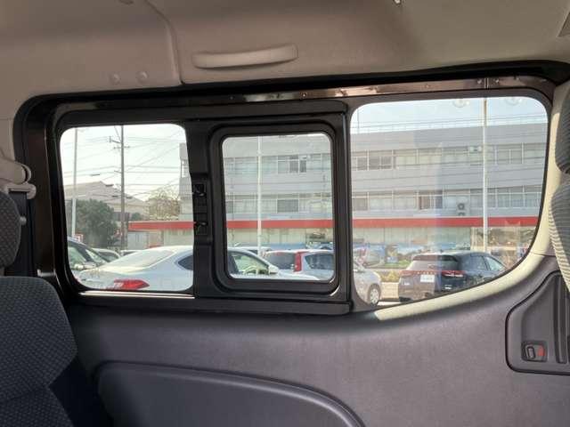NV350キャラバンバン 2.0 プレミアムGX クロムギア パッケージ バージョンブラック ロングボディ(18枚目)