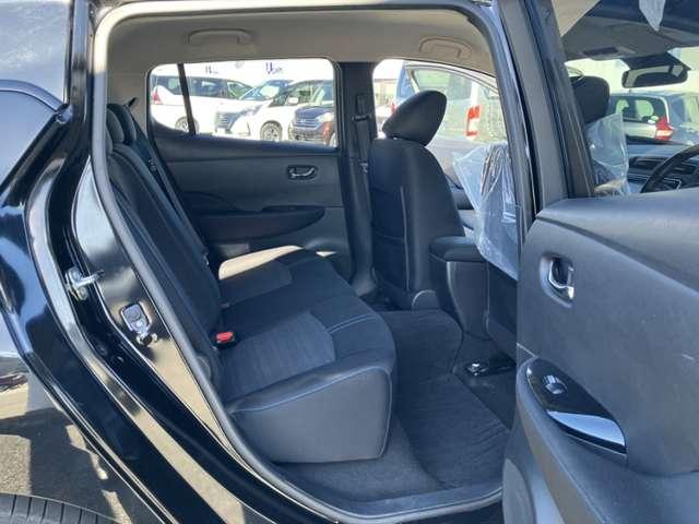 リーフ Ｘ　１０万台記念車　［ニッサンコネクトナビ］（17枚目）