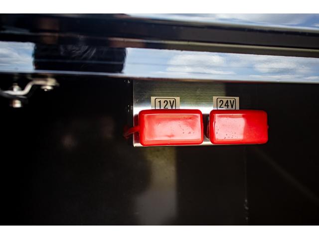 トヨエース 　積載車　タイヤ固縛　開閉アオリ　工具箱　　積載量３０００ｋｇ　６速ＭＴ　ラジコン　極東フラトップ　レッカー（24枚目）