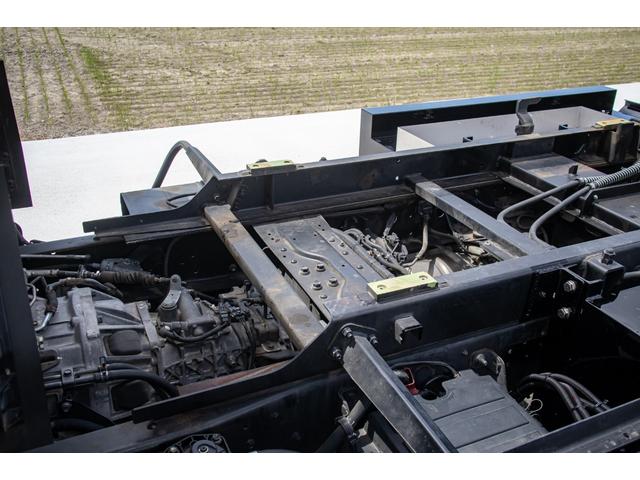 トヨエース 　積載車　タイヤ固縛　開閉アオリ　工具箱　　積載量３０００ｋｇ　６速ＭＴ　ラジコン　極東フラトップ　レッカー（72枚目）