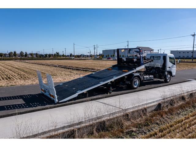 キャンター 　積載車　タイヤ固縛　サイドアオリ開閉　ラジコン　バックカメラ　最大積載量３０００ｋｇ　キーレス　極東フラトップ　レッカー（31枚目）