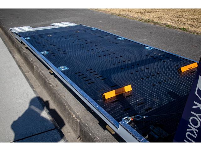 キャンター 　積載車　タイヤ固縛　サイドアオリ開閉　ラジコン　バックカメラ　最大積載量３０００ｋｇ　キーレス　極東フラトップ　レッカー（44枚目）