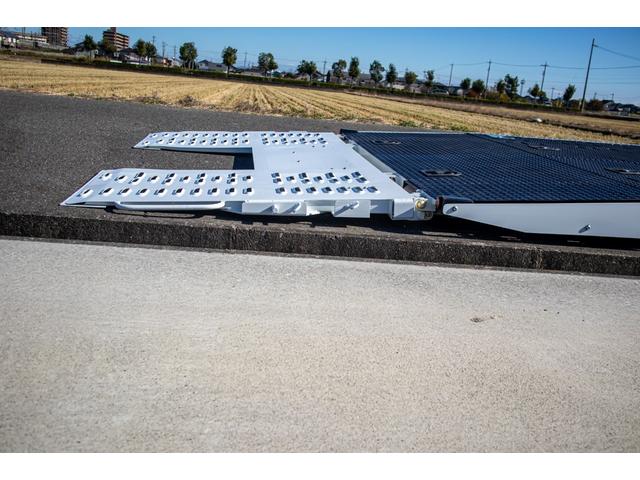 キャンター 　積載車　タイヤ固縛　サイドアオリ開閉　ラジコン　バックカメラ　最大積載量３０００ｋｇ　キーレス　極東フラトップ　レッカー（46枚目）
