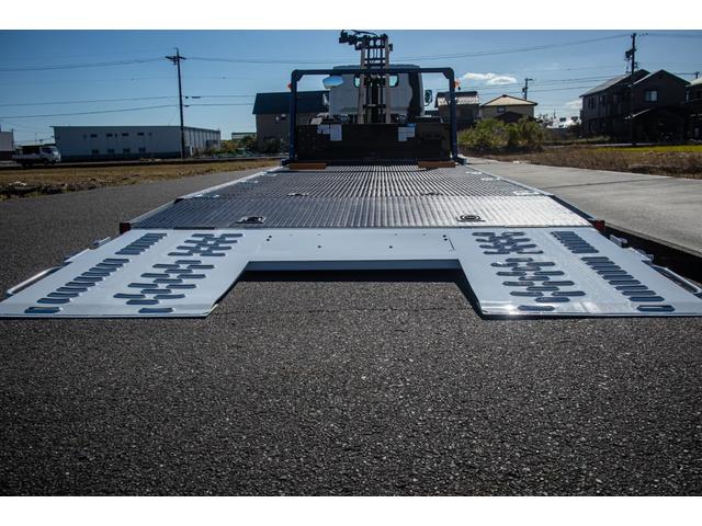 キャンター 　積載車　タイヤ固縛　サイドアオリ開閉　ラジコン　バックカメラ　最大積載量３０００ｋｇ　キーレス　極東フラトップ　レッカー（47枚目）