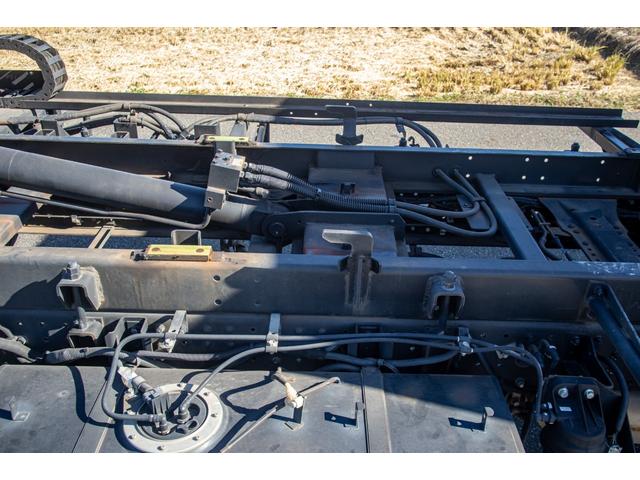 キャンター 　積載車　タイヤ固縛　サイドアオリ開閉　ラジコン　バックカメラ　最大積載量３０００ｋｇ　キーレス　極東フラトップ　レッカー（64枚目）