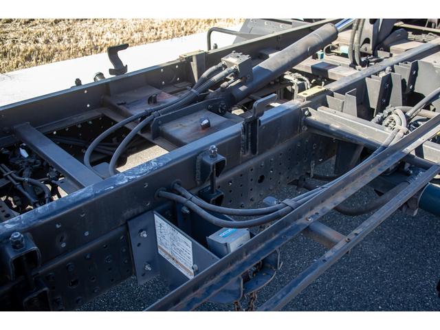 キャンター 　積載車　タイヤ固縛　サイドアオリ開閉　ラジコン　バックカメラ　最大積載量３０００ｋｇ　キーレス　極東フラトップ　レッカー（69枚目）