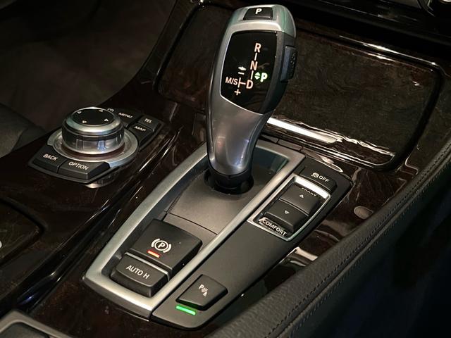 ５シリーズ ５２３ｉ　カスタム車両ホワイト＆ブラックツートンカラー／１７インチブラックアルミホイール／社外エアロ／ＥＴＣ／バックカメラ／禁煙車（48枚目）