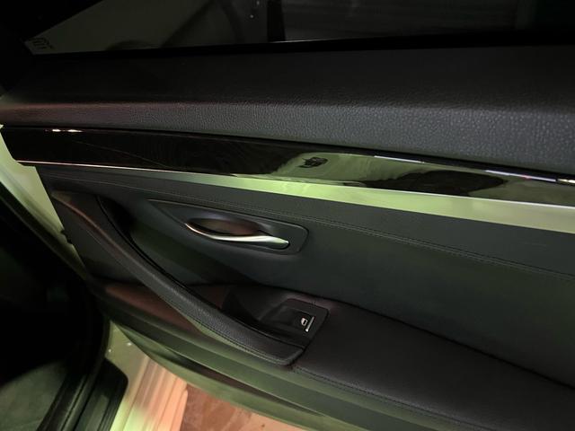 ５シリーズ ５２３ｉ　カスタム車両ホワイト＆ブラックツートンカラー／１７インチブラックアルミホイール／社外エアロ／ＥＴＣ／バックカメラ／禁煙車（59枚目）