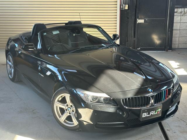 Ｚ４ ｓＤｒｉｖｅ２３ｉ　電動オープン／純正１７インチアルミホイール／パドルシフト／スポンジシート（2枚目）