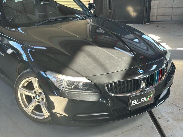 Ｚ４ ｓＤｒｉｖｅ２３ｉ　電動オープン／純正１７インチアルミホイール／パドルシフト／スポンジシート（3枚目）