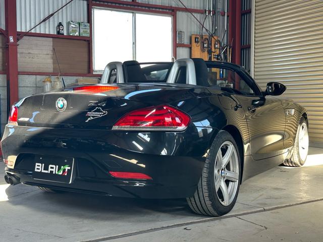 Ｚ４ ｓＤｒｉｖｅ２３ｉ　電動オープン／純正１７インチアルミホイール／パドルシフト／スポンジシート（26枚目）