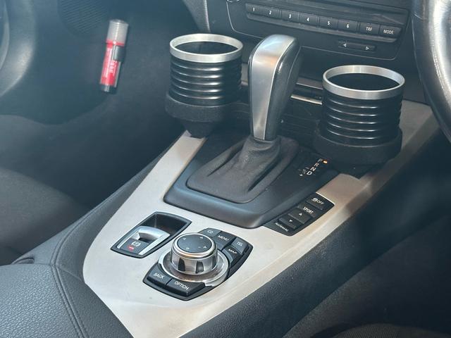 Ｚ４ ｓＤｒｉｖｅ２３ｉ　電動オープン／純正１７インチアルミホイール／パドルシフト／スポンジシート（32枚目）